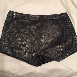 Envelope skort